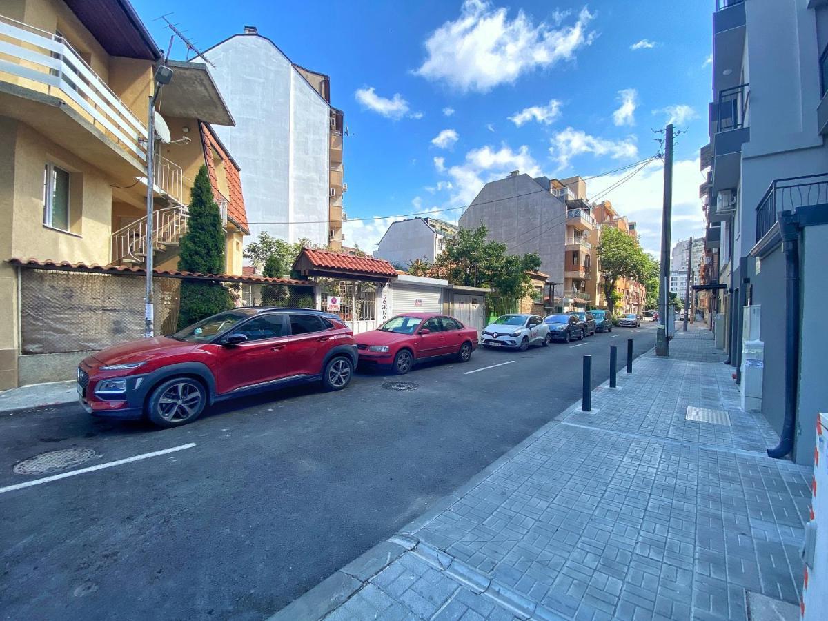 Emma'S Sweet Apartment - Close To Varna Centre Екстер'єр фото
