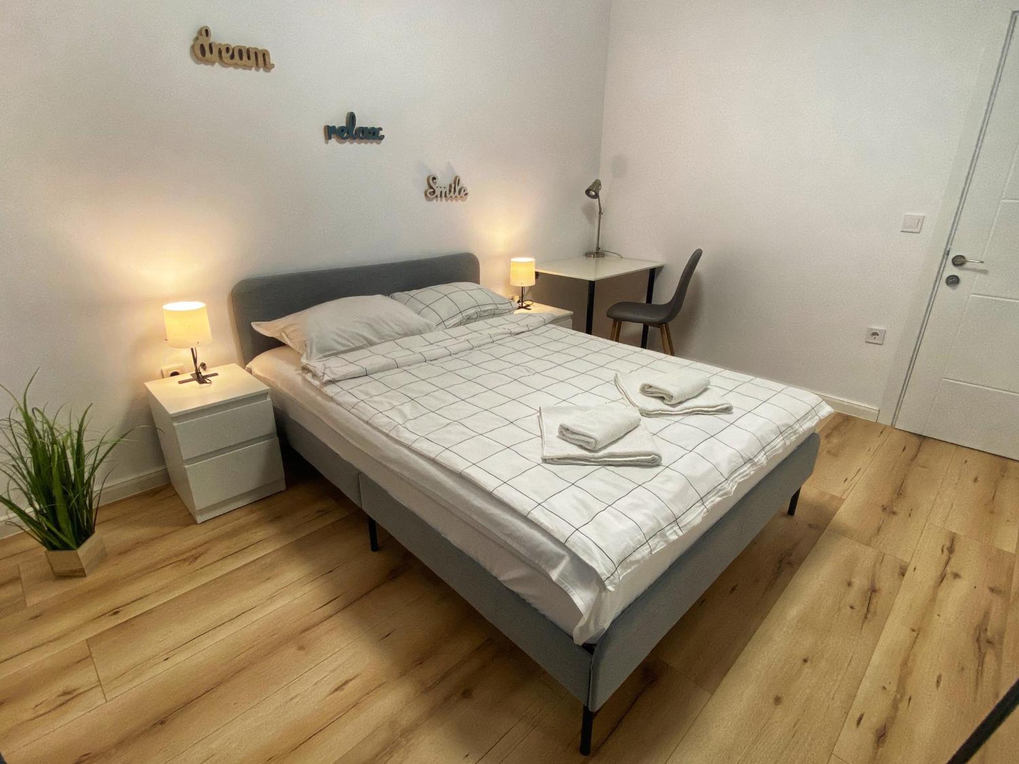 Emma'S Sweet Apartment - Close To Varna Centre Екстер'єр фото